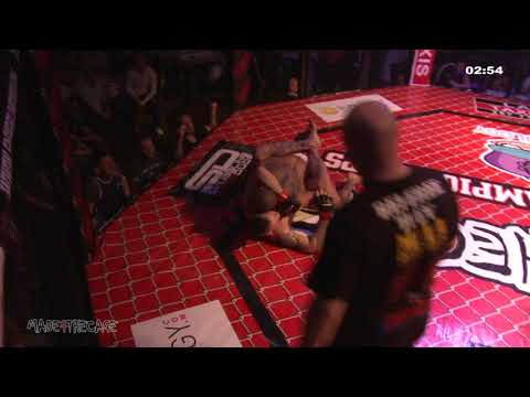 Made 4 the Cage - UK MMA Event - Matt Ewin VS Andrew Punshon
