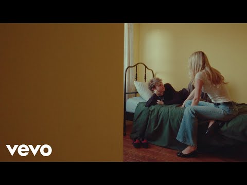 Presley Regier - Apartment (Visualizer)