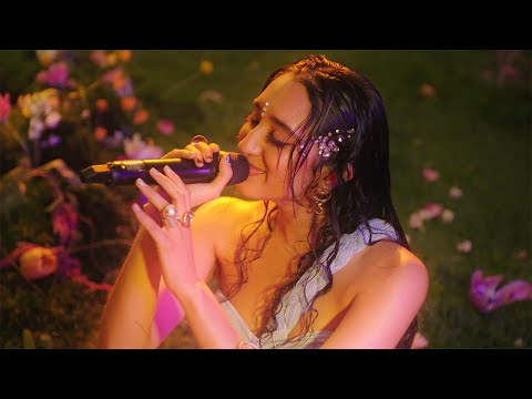 Raveena - Asha's Kiss / Love Overgrown / Time Flies / Baby It's You (JoJo Cover) (Live)