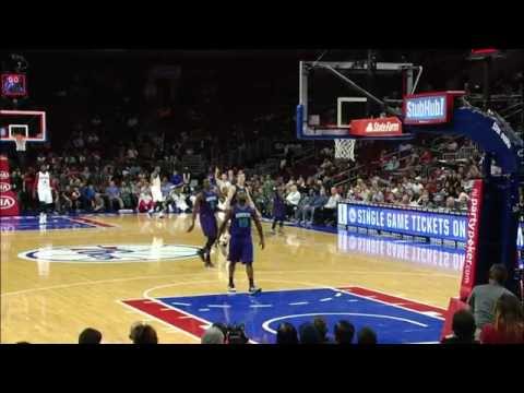 Casper Ware Dials Long Distance at the Buzzer!