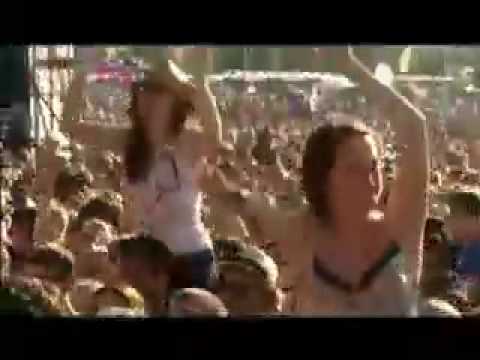 La Roux Glastonbury 2010 - Bulletproof