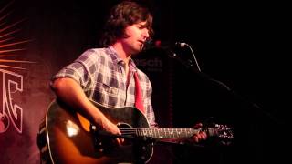 Pete Yorn - &quot;A Girl Like You&quot; (Live In Sun King Studio 92 Powered By Klipsch Audio)