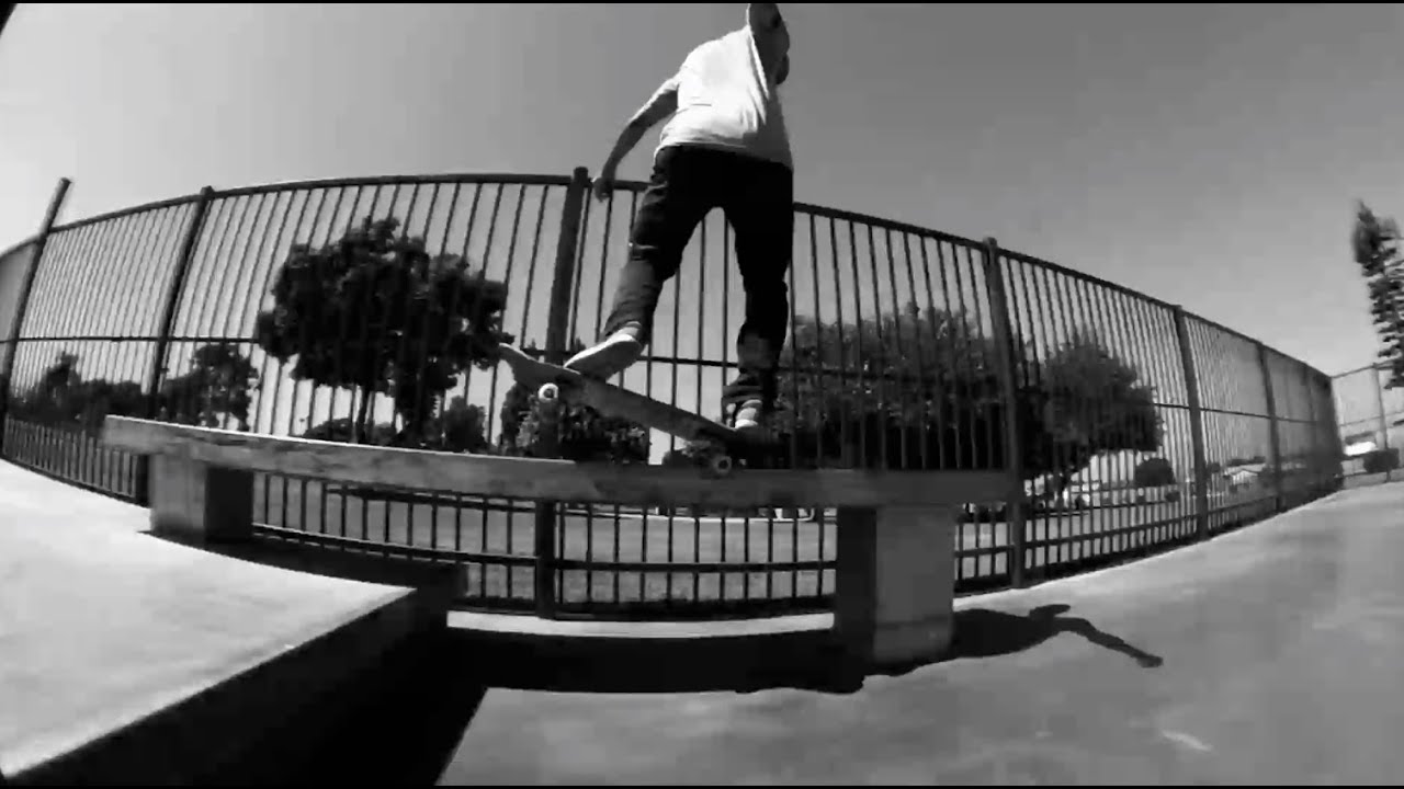 SML. wheels: Youness and friends at Peak Park