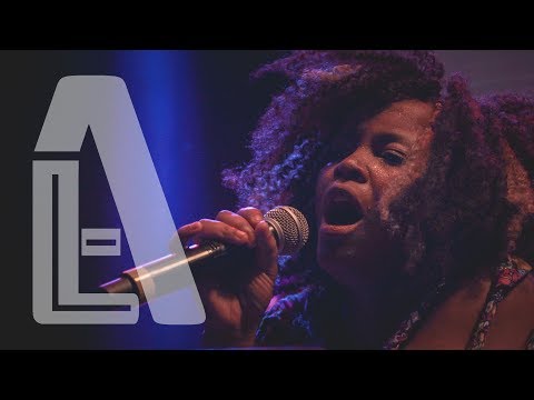 Mozambique :: Selma Uamusse :: Circo Voador, RJ :: Crespo Festival