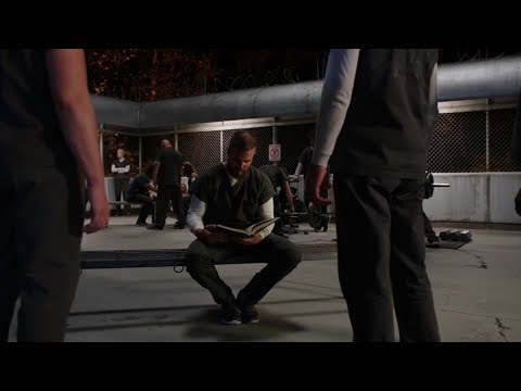 Arrow Deleted Scene from 7x01: Oliver faces off against Brick
