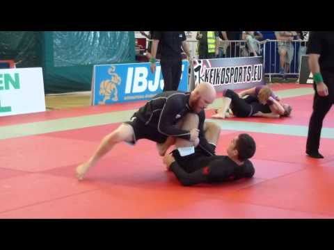 Darragh O Conaill vs  Lecocq Sébastien - IBJJF London Open No-Gi 2014 - Black Adult - Middle