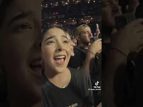 Wouldn't change a thing lyrics