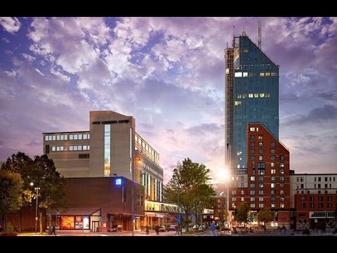 Sweden Nightlife: Västerås Night Walking Tour [4K]