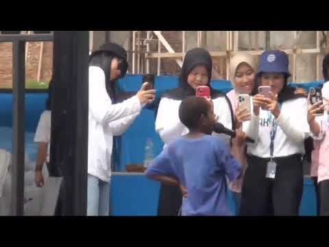 Eps2#Abraham Yeimo Menyanyi Disawer.!! pante maaf Nabire#funny #fyp #funnyvideo#freefire