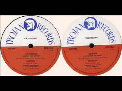 Ras Michael aka Dadawah    Run come rally extended version Peace & Love 1974