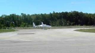 preview picture of video 'Takeoff of a Rutan - Mascouche (Canada)'