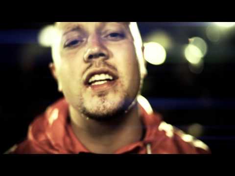 Swedish Aid Orchestra feat. Sebbe Staxx från Kartellen och The Real Group - Kringsatt av fiender