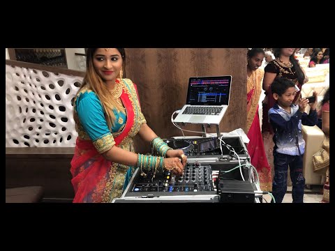 DJ PIYU LIVE Performing On Her Family Wedding ( Tbt ) | Female Dj Of India | Female Dj Live