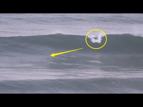 Scratching Into A Dreamy Runner (Opening Scene) - Bells Beach