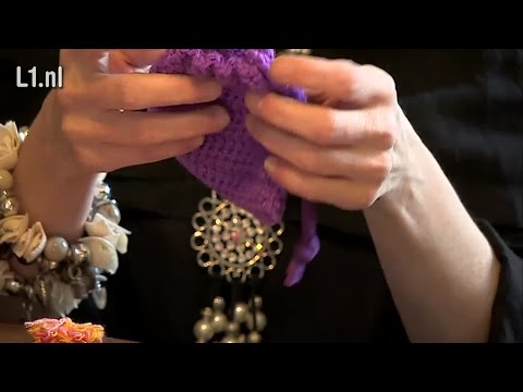 Vrouw uit Venlo haakt pruiken voor zieke kinderen