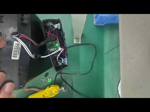 R006 Remove the charging fuse