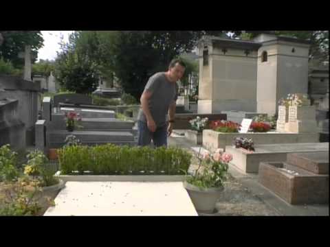 Tombe de Jean Poiret au cimetière de Montparnasse