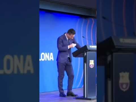 Messi saying goodbye to Barcelona 💔