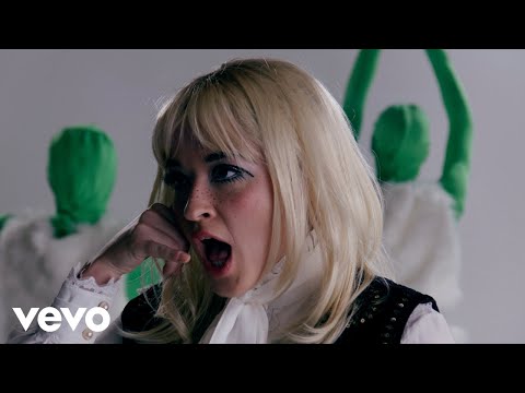 Finom - Haircut (Official Video)