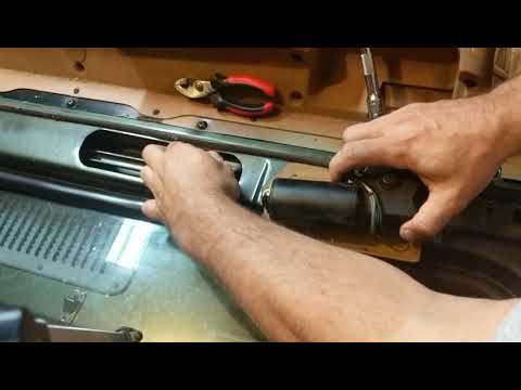 Removal of the windshield wiper motor on 1995 Jeep Wrangler (YJ)