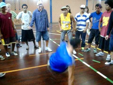BBOY DJAN BATTLE IN THE CYPHERS 2010( Bento Gonçalves) RS