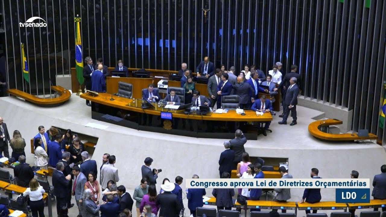 Congresso Nacional aprova projeto da LDO. Salário mínimo previsto é de R$ 1.502
