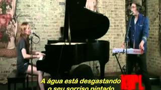 Holly Brook (Skylar Grey) - 2009 Flower Powered Artist - It&#39;s Raining Again (Legendado)