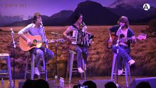 King George (Dover), con Jesús Antúnez, Julieta Venegas, El Pescao y Marc de Sidonie