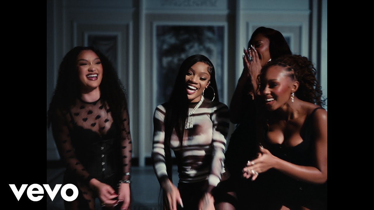 FLO ft GloRilla – “In My Bag”