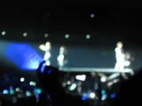 120922 Shinee Ft.(EXO-M) Luhan - Lucifer @SMTownJakarta