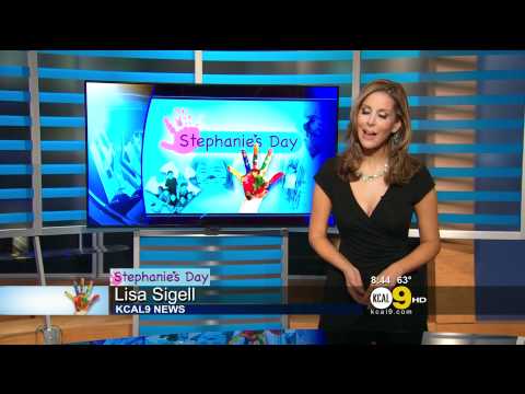 Lisa Sigell 2011/08/10 CBS2 5PM, KCAL9 8PM HD; Black dress, low-cut