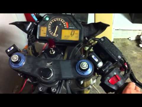 Toggle switch / keyless ignition - Honda CBR 600RR - race / track bike