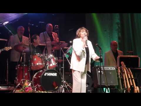 Yvetta Simonová - Je po dešti - Evergreentour 2015