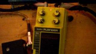 Video thumbnail for Ibanez SF10 Swell Flanger demo by basscajon