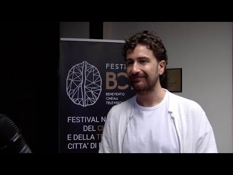 Alessandro Siani torna sul grande schermo. Ecco dove lo vedremo. Intervista