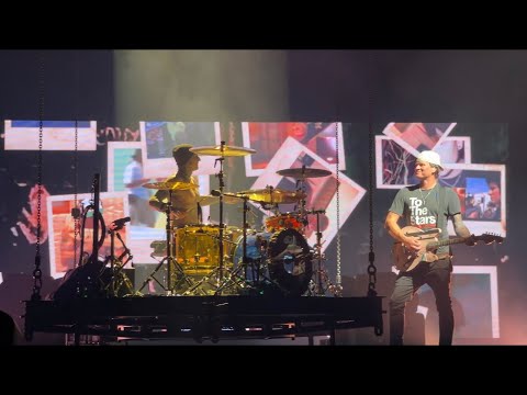 Blink-182 - Adam’s Song : Live @ Xcel Energy Center