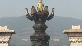 preview picture of video 'Lingshan Fountain near Wuxi China 1 of 4'