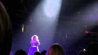 Kelly Clarkson - Tightrope (St. Paul, MN)