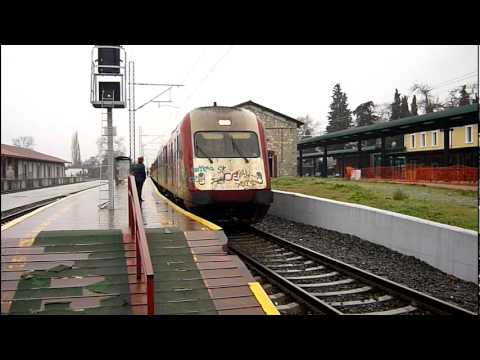 AEG 520 diesel multiple unit at Katerini (05/03/11)