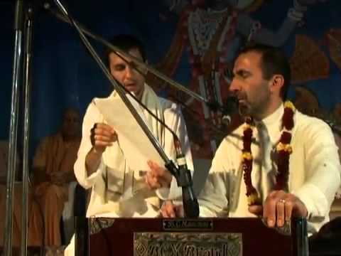 2008 09 17 HG Sarvatma Das on UF Kirtan