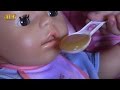 Беби Бон Тёма кушает яблочное пюре и пьет сок! Беби Бон Тёма кушает яблочное пюре и пьет сок!