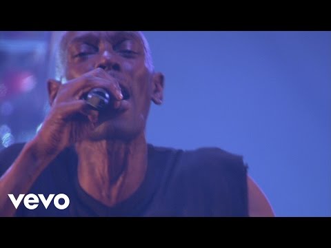 Videoclip de Postcards (Live At Alexandra Palace) — Faithless