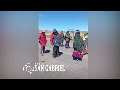 REFUERZAN PUNTO DE BLOQUEO EN LA CARRETERA ORURO POTOSÍ DE PARTE DE COMUNARIOS DE SANTIAGO DE HUARI