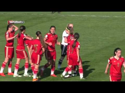 ¡Misil de Silvia Rubio para hacer el primer gol de España ante Alemania en la #EURO Sub-17!