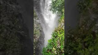 preview picture of video 'Nangartas waterfall'