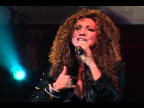 ERIKA ENDER EN CONCIERTO - POR QUÉ?