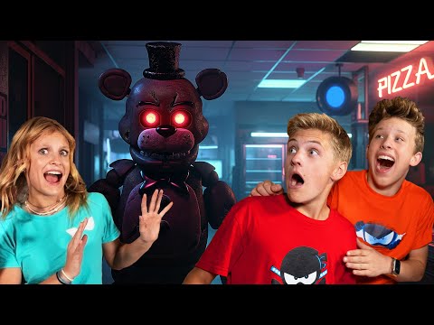 FIVE NIGHTS AT FREDDY'S in real life! *Wait Till the End*