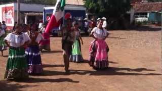 preview picture of video 'Desfile Colonia Moderna, Santa Maria del Oro 2012 (Parte 4 de 8)'