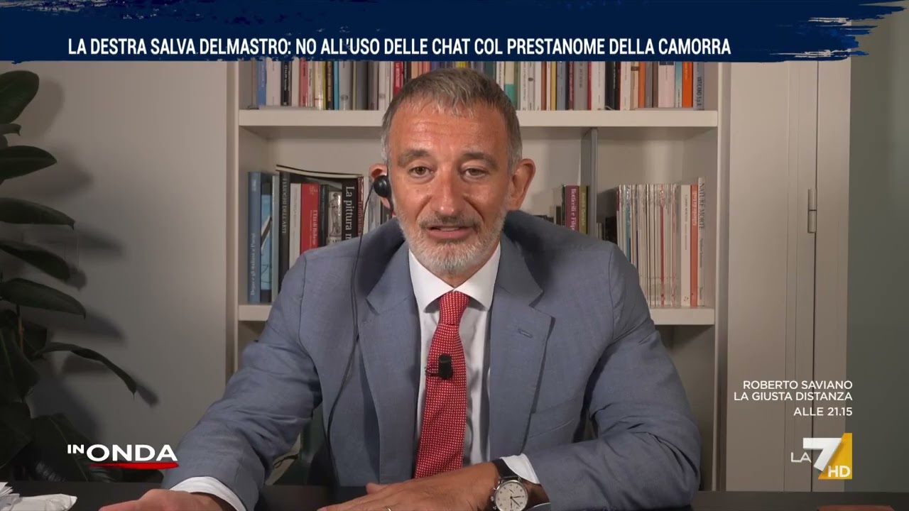 Chat Delmastro, rissa in Senato. Senaldi: "I grillini sono molto strani…"