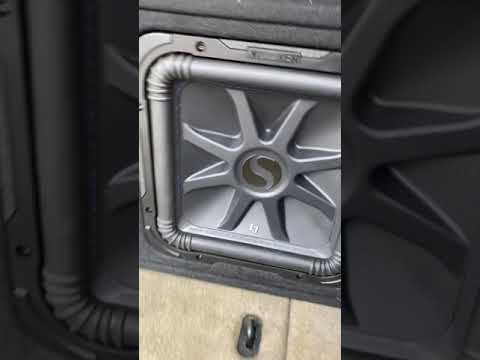 (Gucci mane- I get the bag) 12”kicker L7S solo-Baric